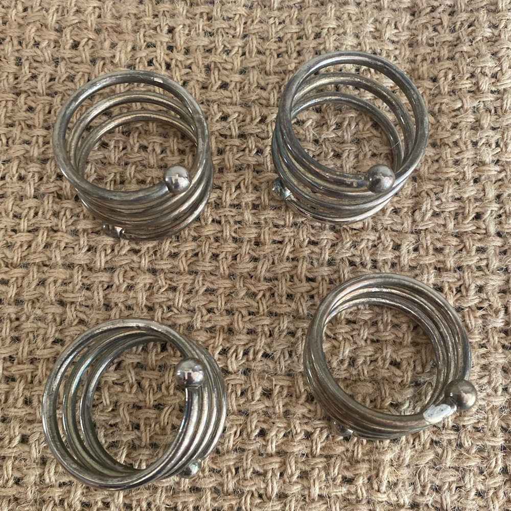 (4) SET VINTAGE SILVER SPIRAL NAPKIN RINGS